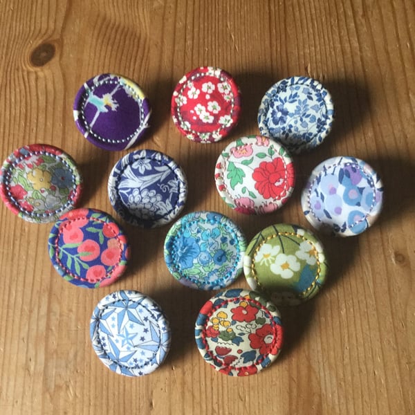 Dorset Singleton Button Brooch Making, Tolpuddle, 9 November 2024