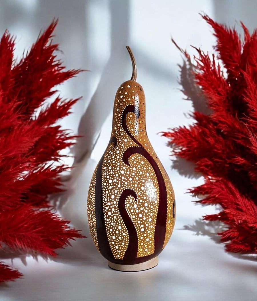 Burgundy Swirls Gourd Lamp