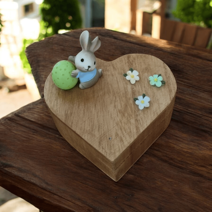 Easter keepsake box