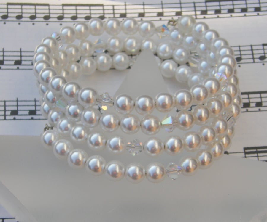 Swarovski Pearl and crystal memory wire bracelet.