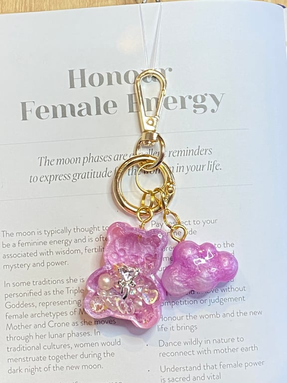 Handmade Shaker Keychain - 'Mini gentle bear' with Detachable Cloud charm