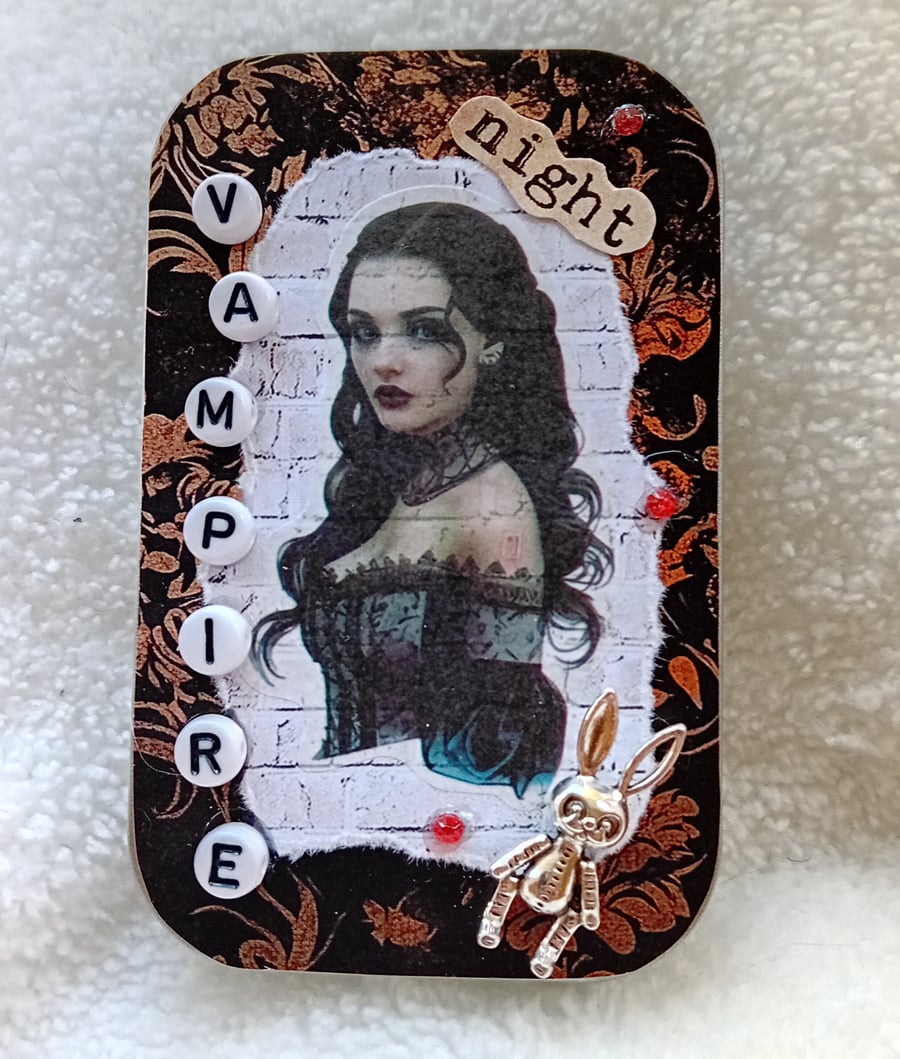 "Vampire Smiles" Tin Library