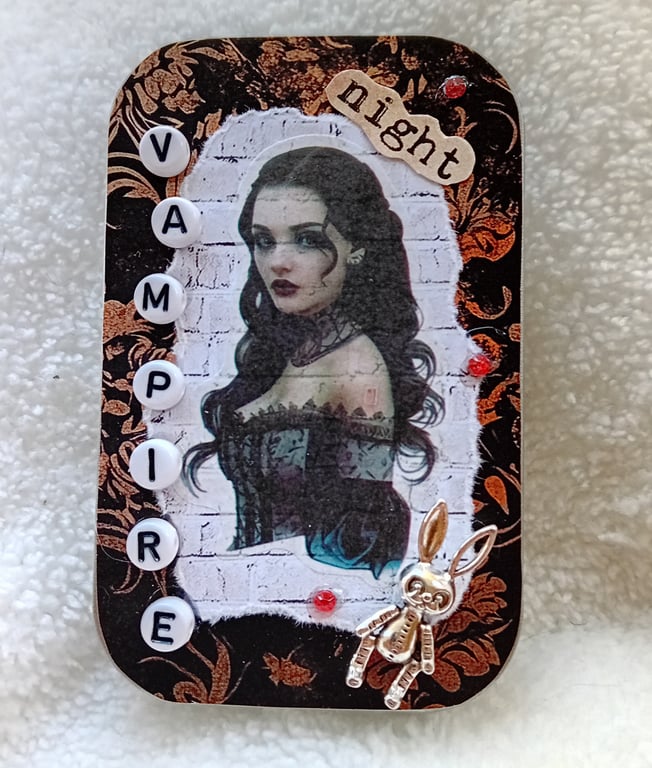 "Vampire Smiles" Tin Library