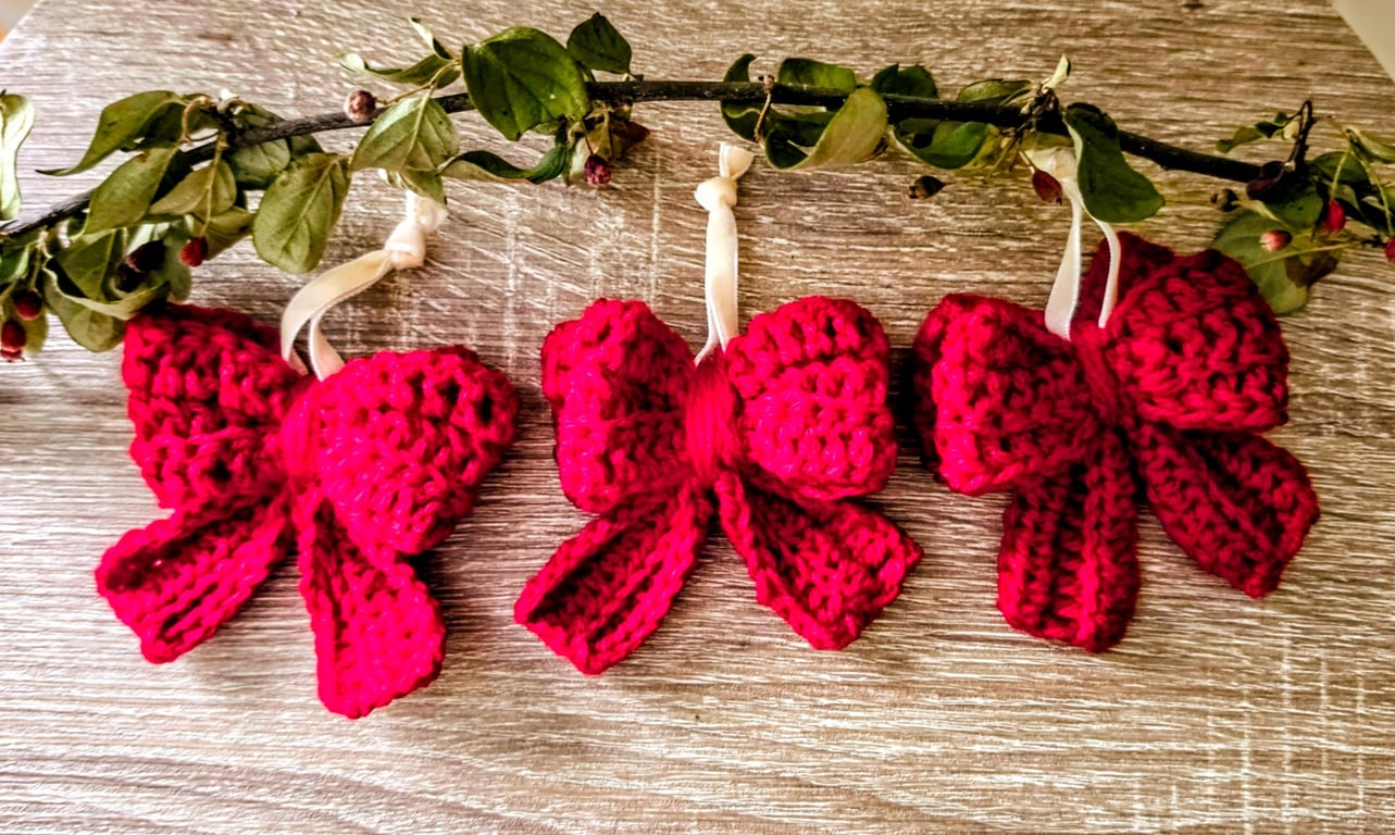 Crochet Christmas Tree Bow Decoration - Set of 4
