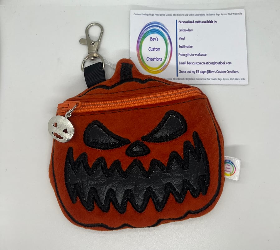 Pumpkin shape Embroidered min bag, Purse