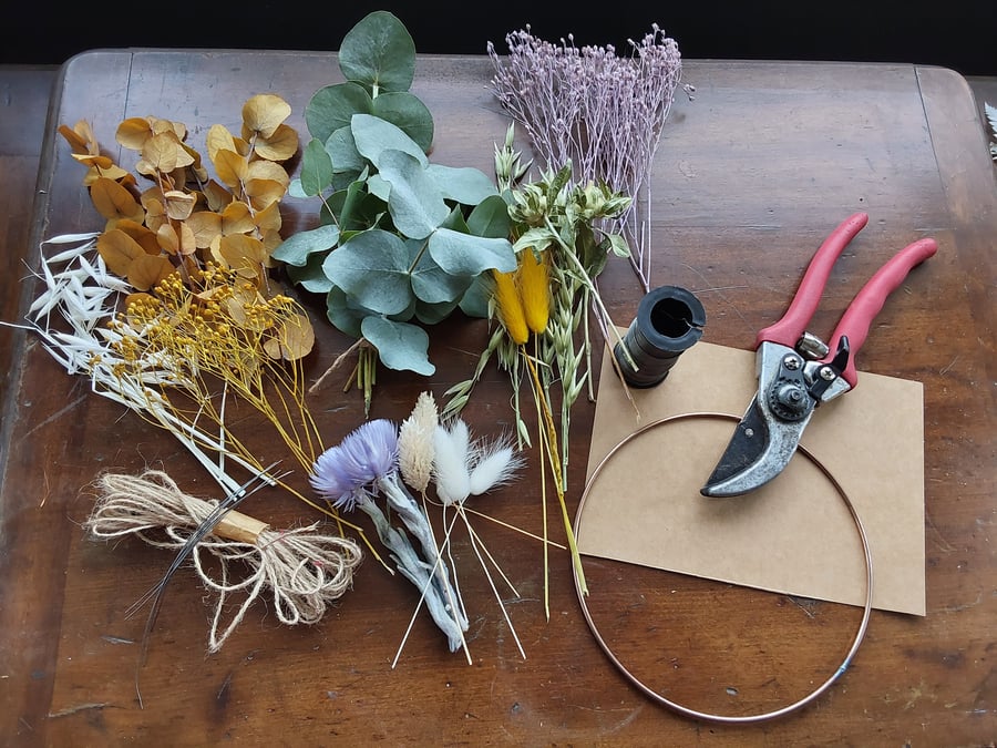 DIY Dried Flower Wreath Making Kit. Everything Included 