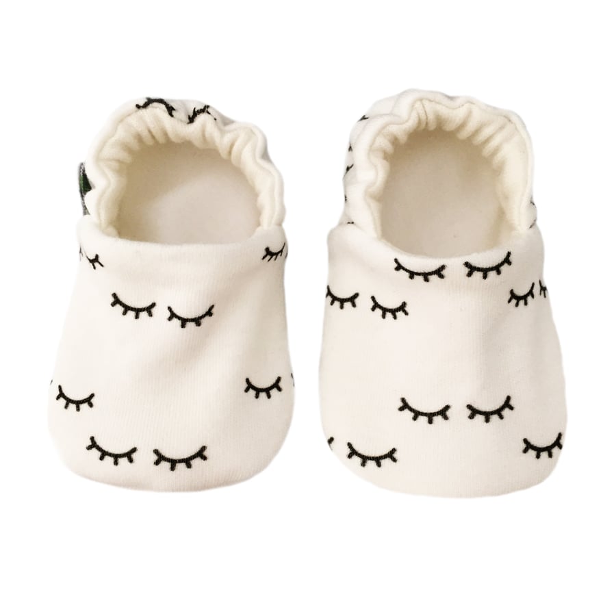 Baby Shoes Black SLEEPY EYES Organic Kids Slippers Pram Shoes - GIFT IDEA 0-9Y