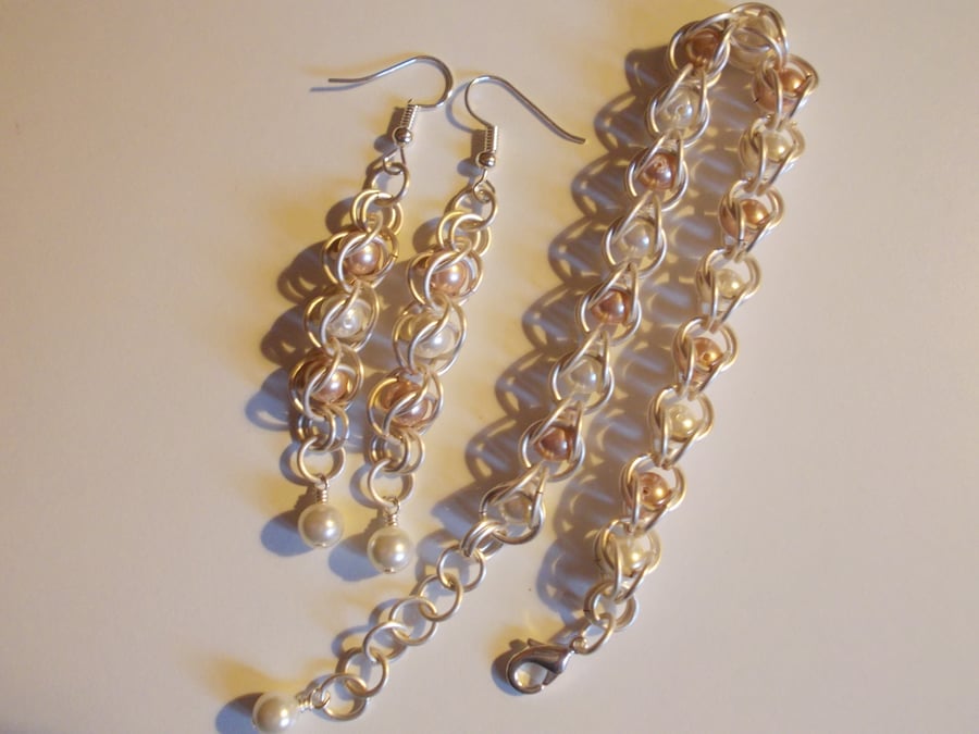 Ivory and champagne shell pearl captured bead bracelet (free earrings)