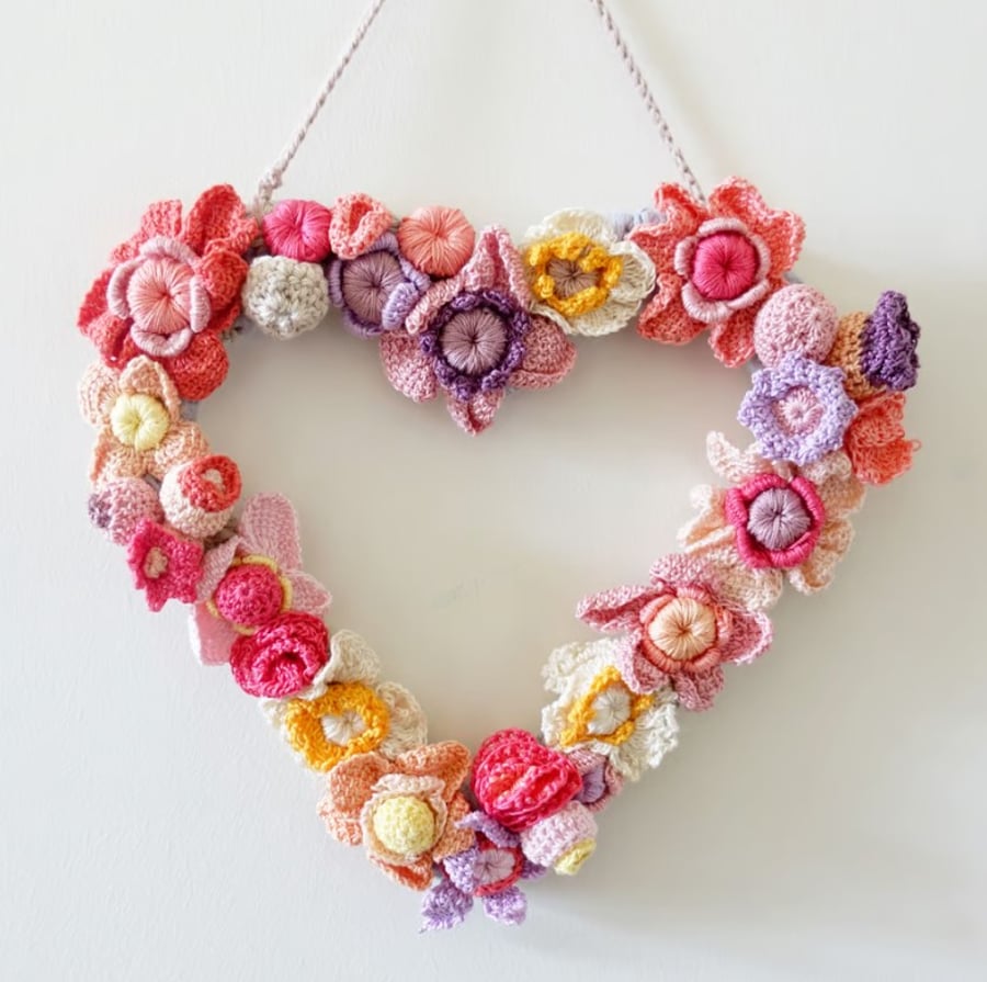 Crochet Wreath Heart decorated with flowers and buds - pure cotton yarn