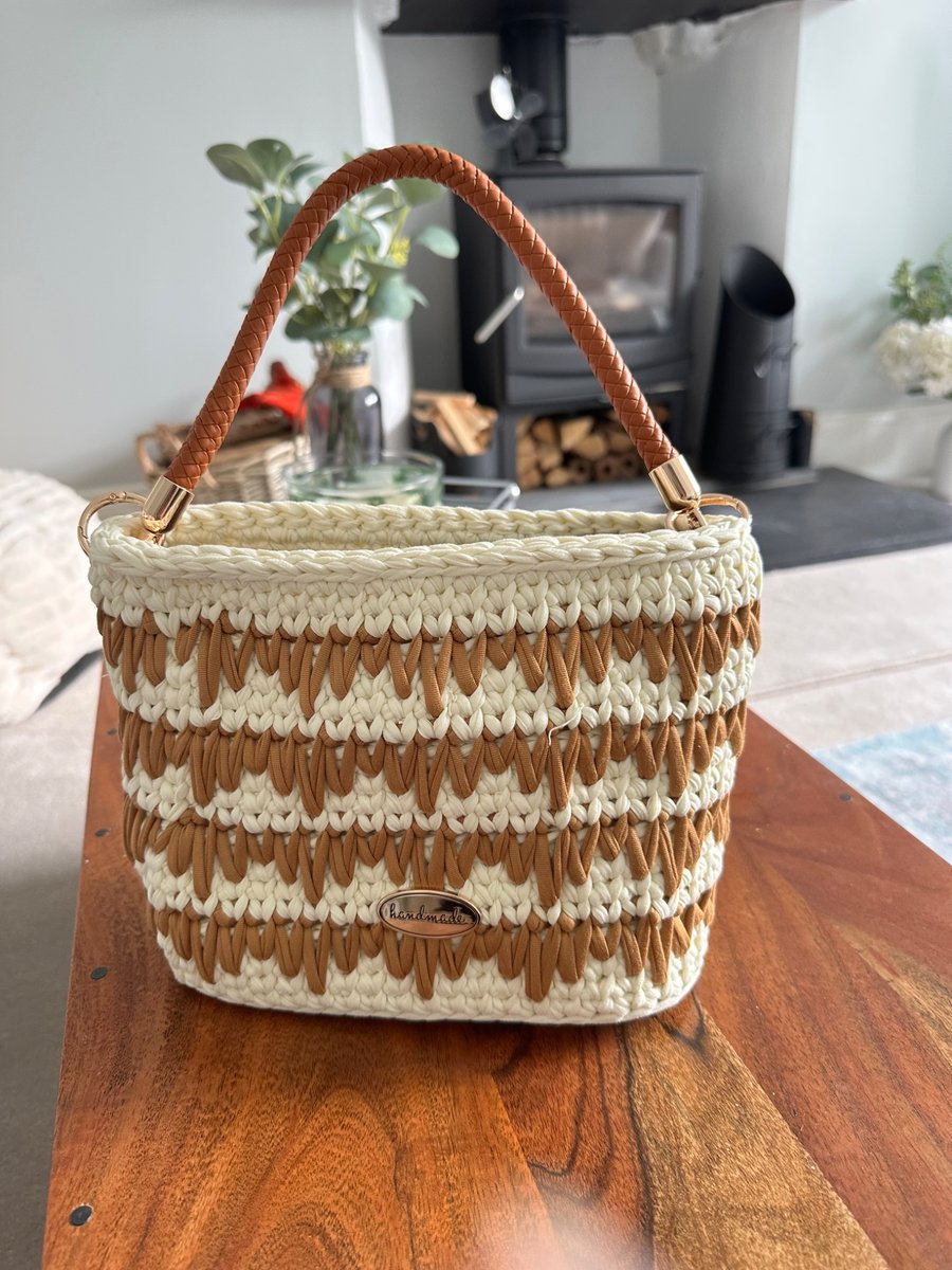 Image of Tan and Cream Handbag