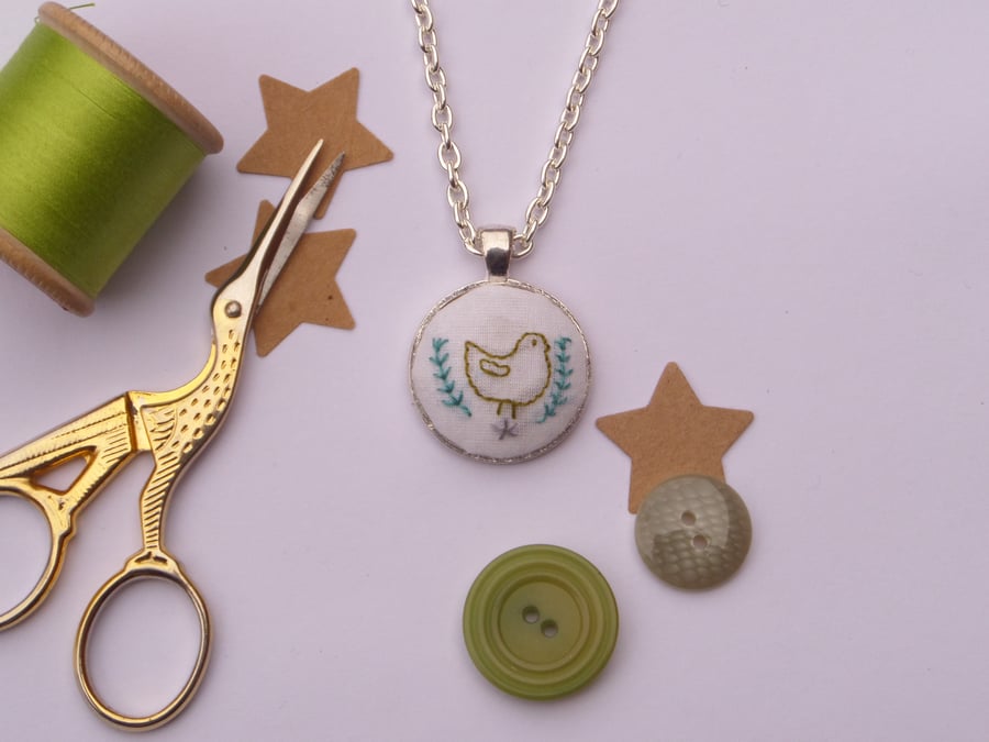 Embroidered Bird Pendant Necklace - olive bird