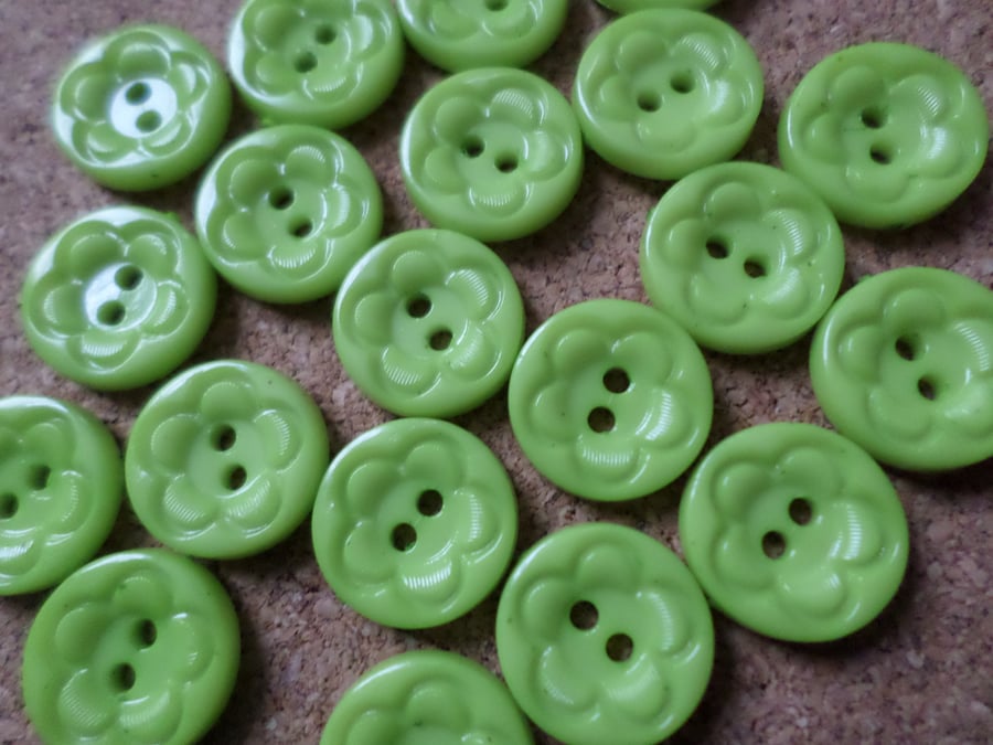 20 x 2-Hole Acrylic Buttons - Round - 12mm - Flower Design - Green 