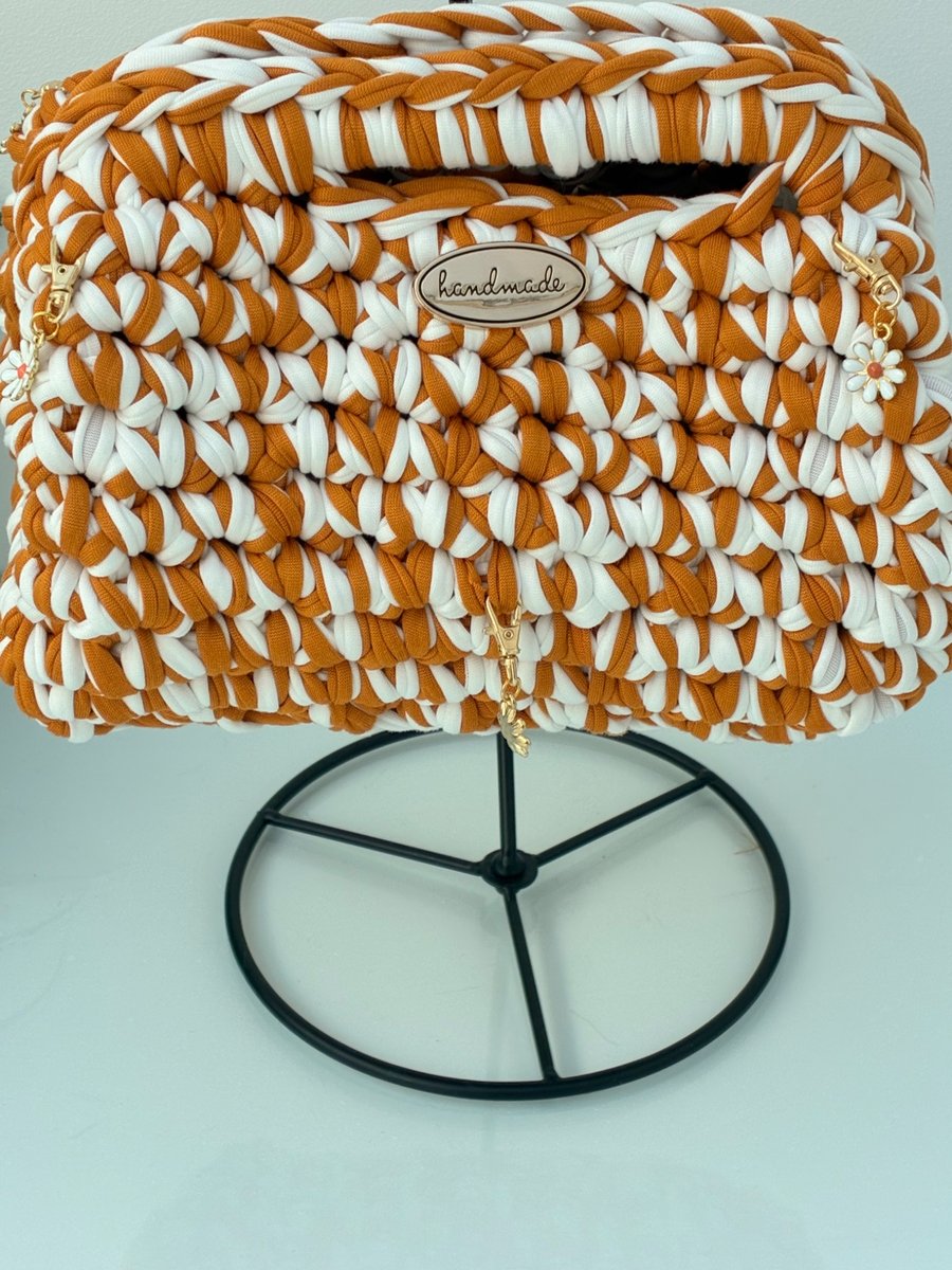 clutch clasp handle crochet bag