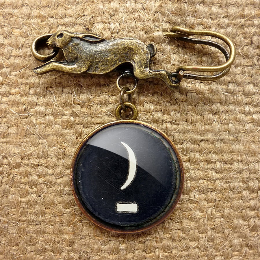 Crescent Moon Typewriter Key Hare Pin Brooch (DJ10)