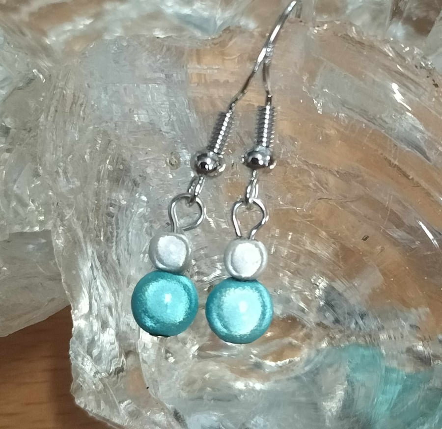 ER302 Turquoise and silver miracle bead drops