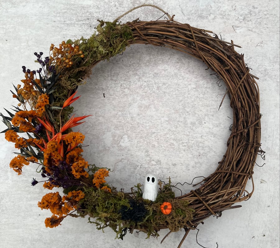 Dried flower halloween ghost wreath 