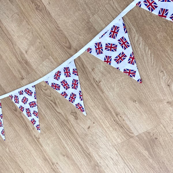 Union Jack bunting. Double sided polycotton fabric. 1 meter, 5 flags