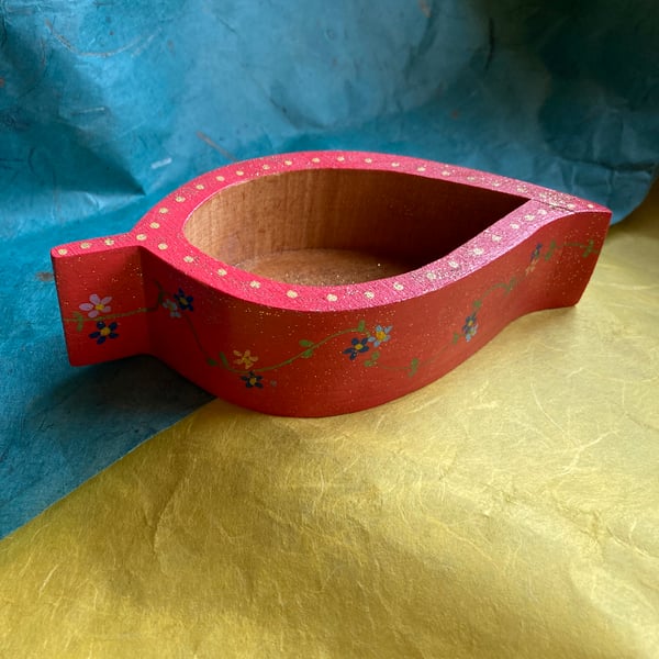 Up cycled wooden hand painted leaf dish