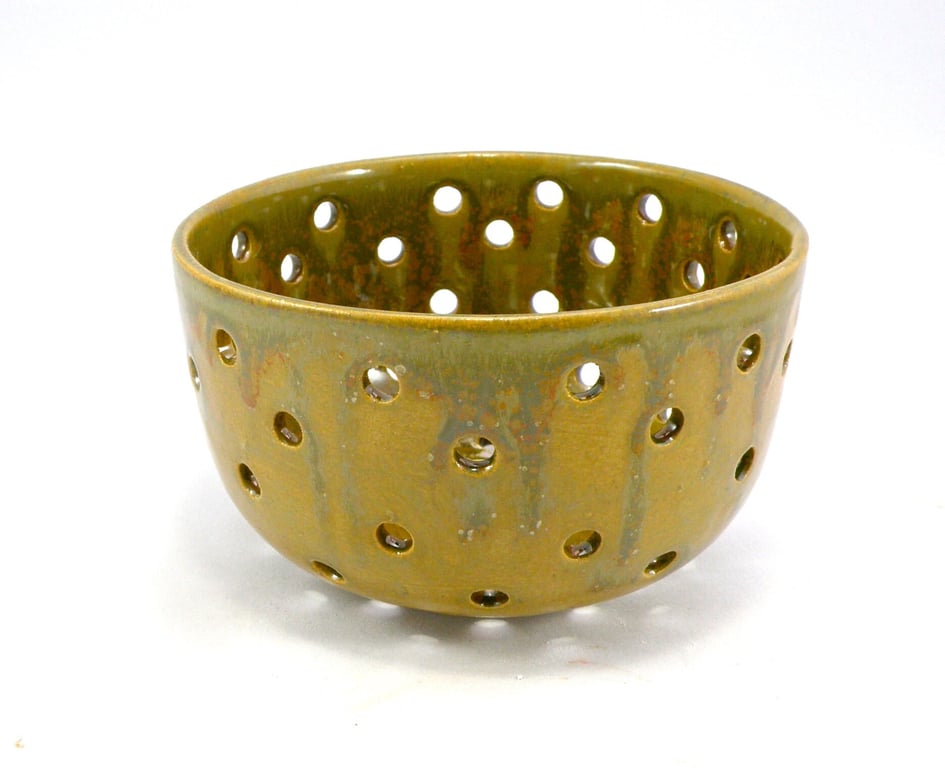 handmade colander berry bowl stoneware colander bowl dishwasher safe domspottery