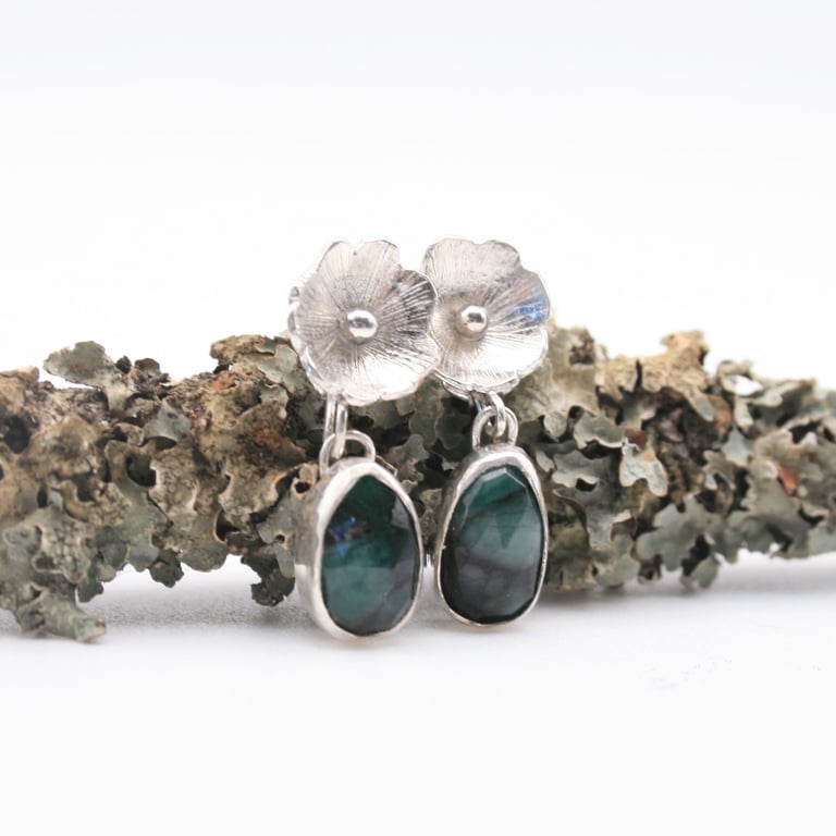 Emerald and silver flower earrings, Gemstone dangle earrings