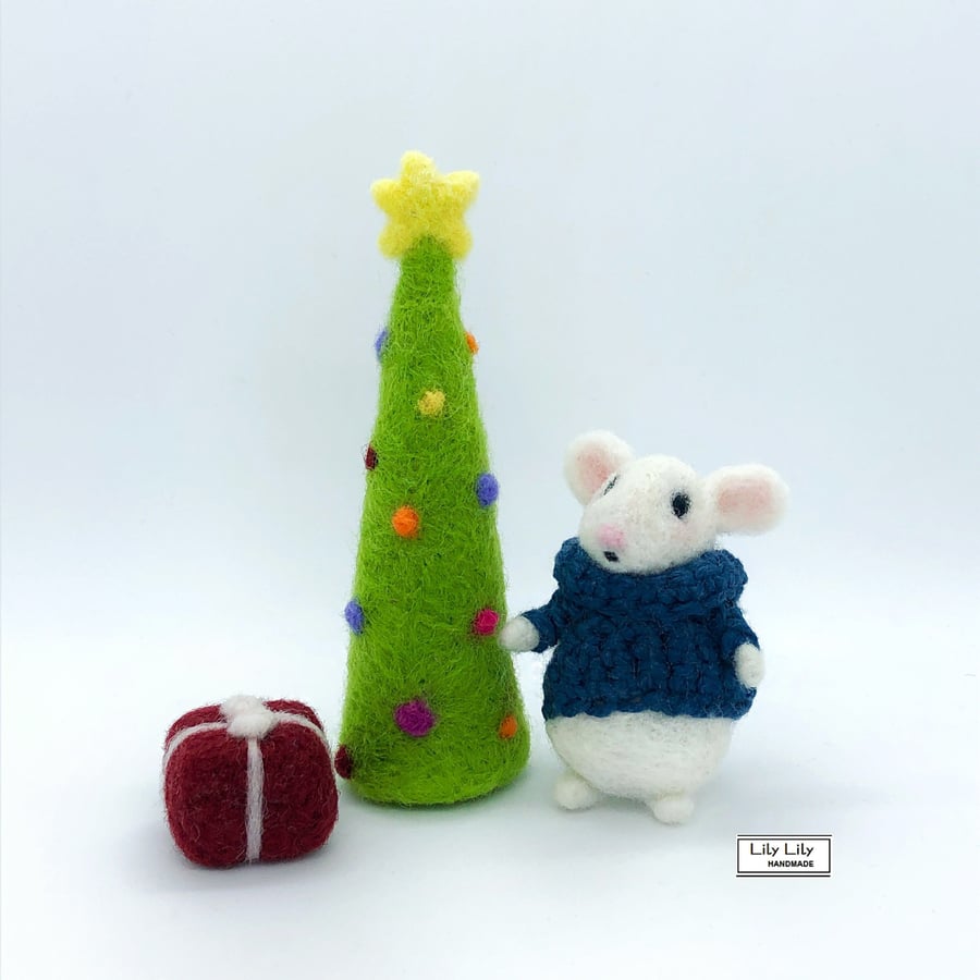 SOLD Mouse, Bailey, needle felted by Lily Lily Handmade