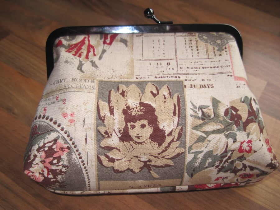 Antique Style Clasp Evening Purse 