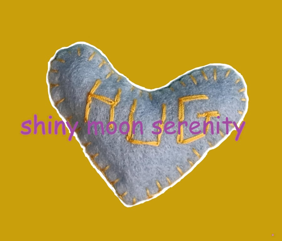 Pocket Hug Small, Felt Light Blue with Yellow stitching