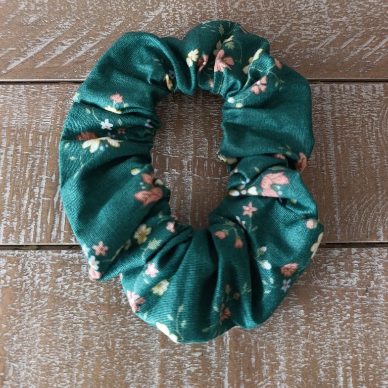 Green floral scrunchie 