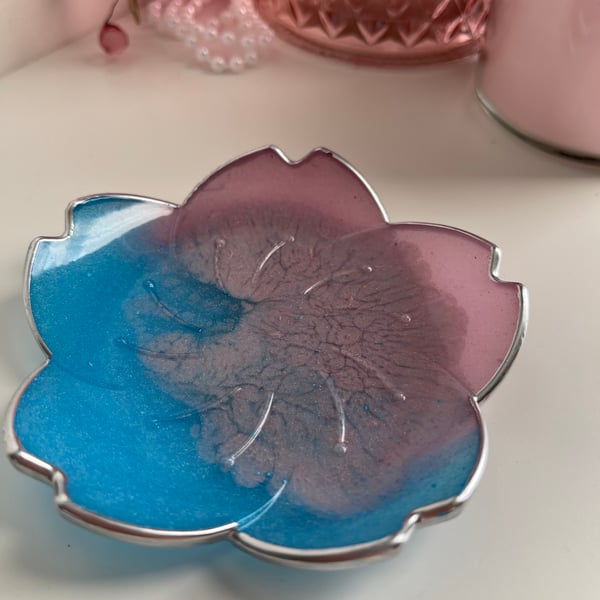 Handmade 10cm flower Shaped Resin multicolour Trinket Trays Bowl Dish
