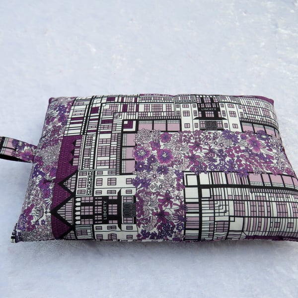 Palm rest, wrist support made from Liberty Tana Lawn