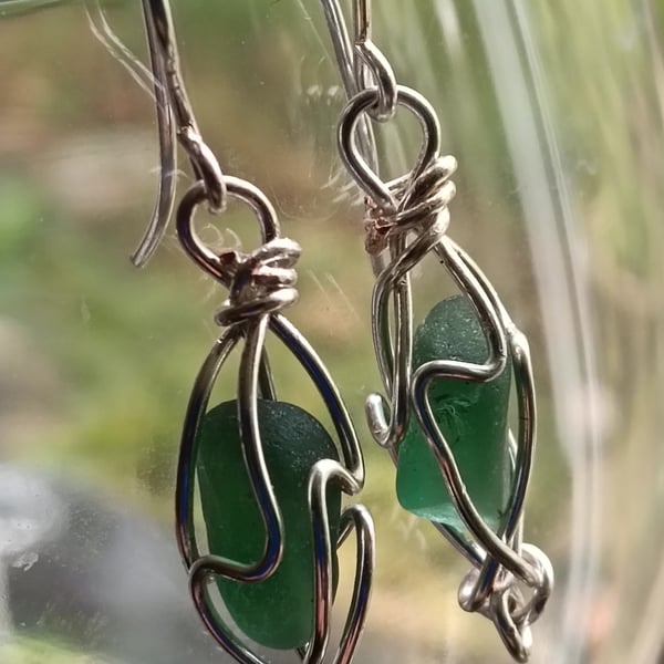 GREEN SEAGLASS EARRINGS 