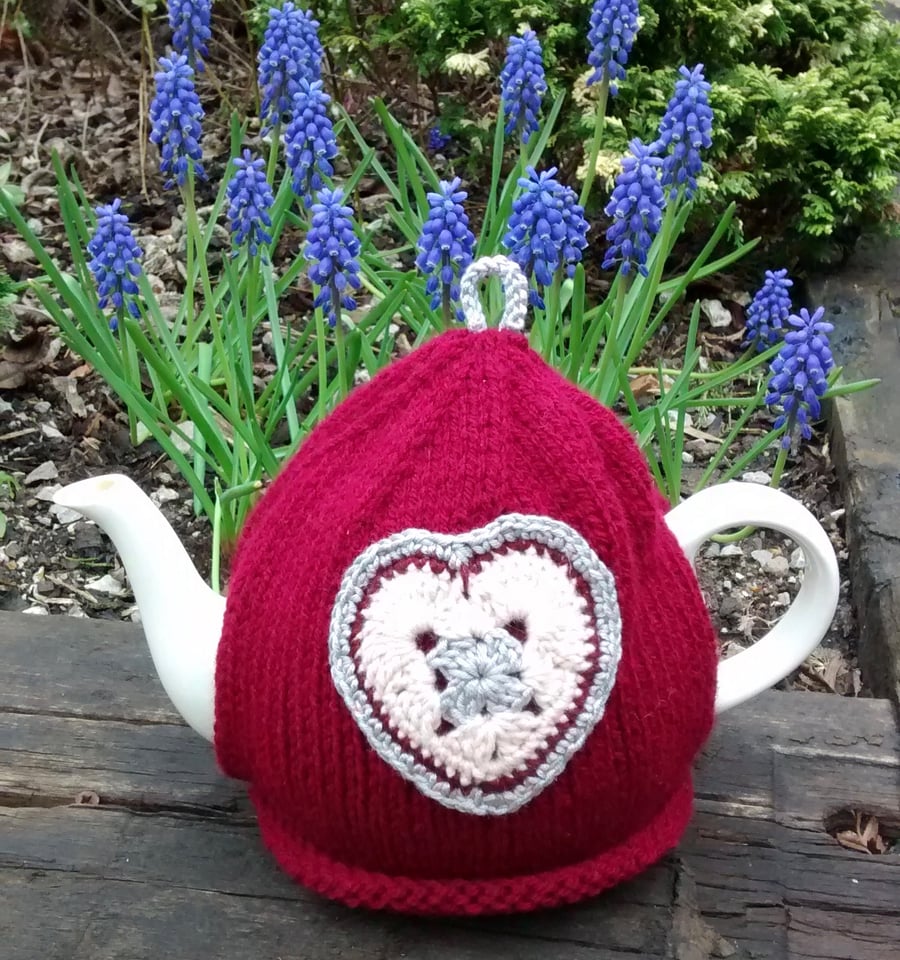 Vintage Crochet Heart Teacosy, Dark Red Tea Cosy