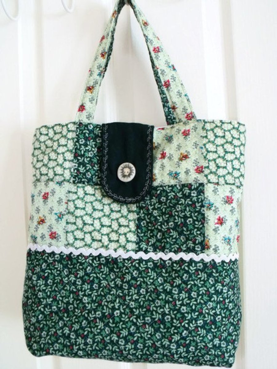 green patchwork floral quilted shoulder bag