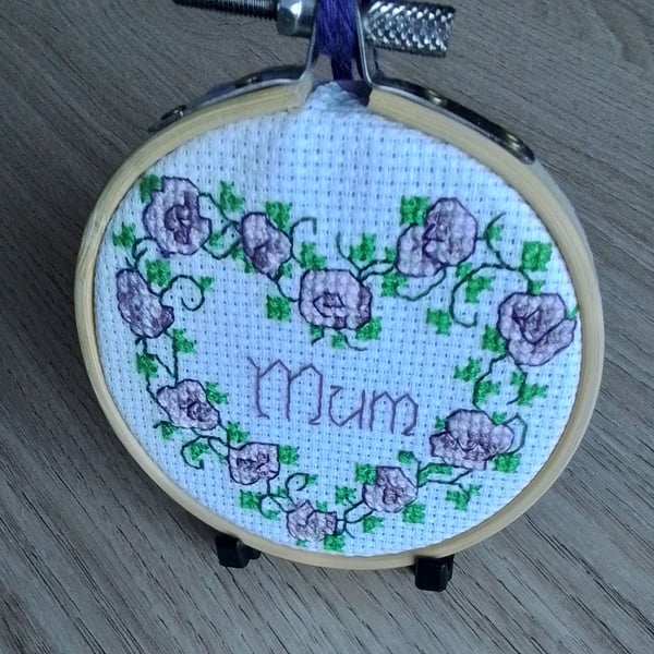 Mum Hanging Hoop, Mum Roses Decoration, Mum Gift - Purple