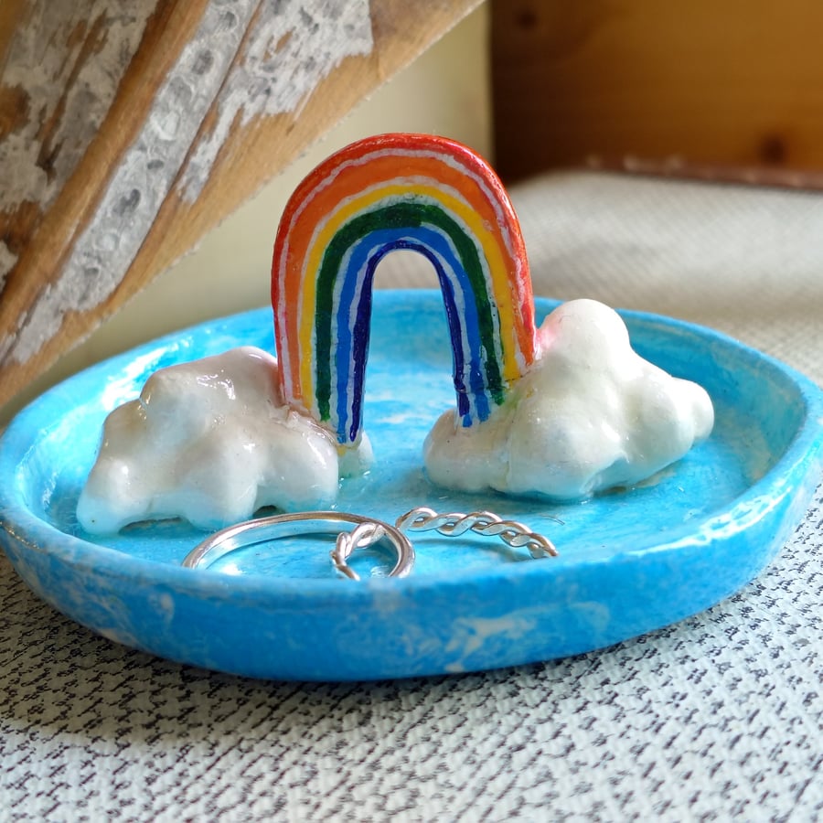 Rainbow trinket dish 