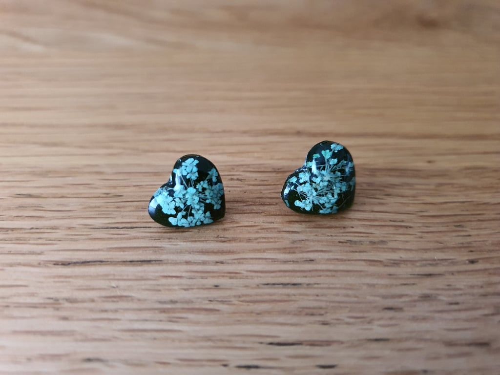 Cute Turquoise Stud Resin Heart Real Dried Flower Earrings