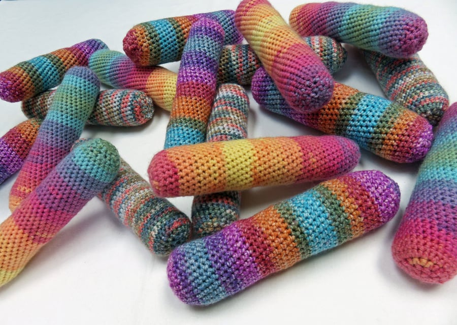 Crochet kicker toy for cats