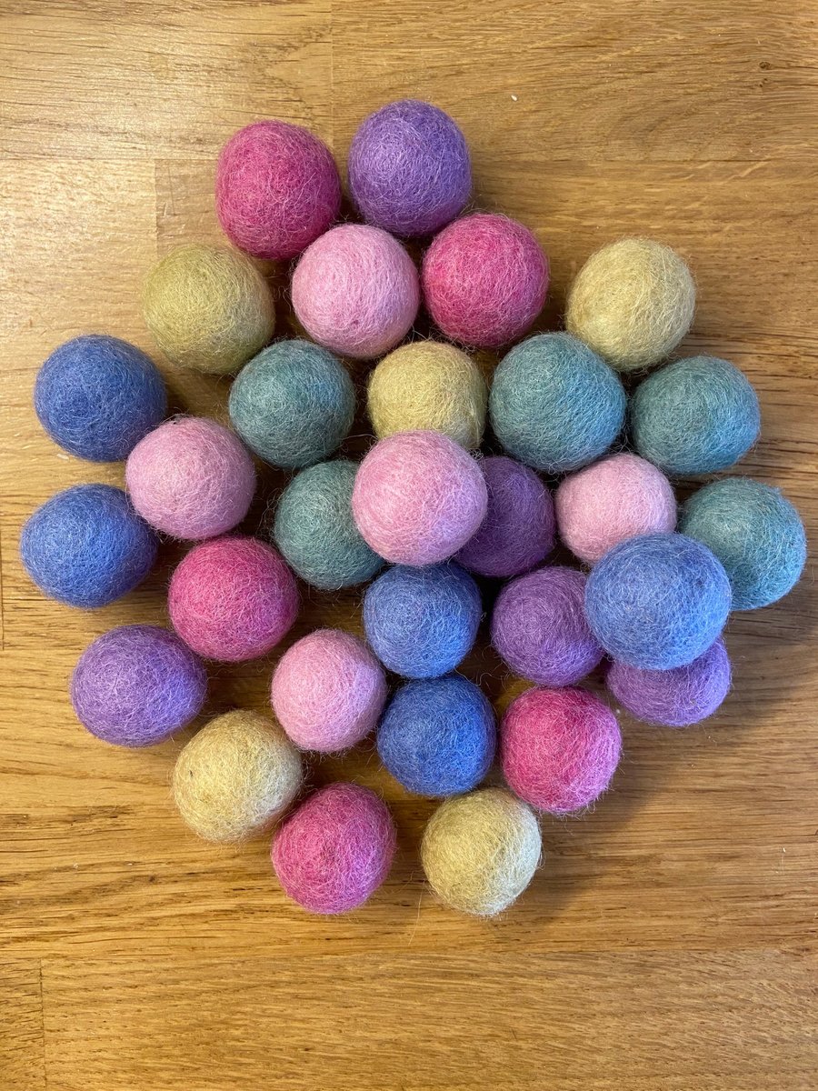 Pastel Colour Mix, 2.5cm. 100% Nepalese wool felt ball pom poms, DIY crafts