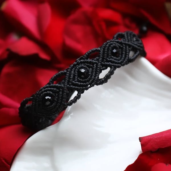 Jewellery Set with Onyx, adjustable bracelet and necklace