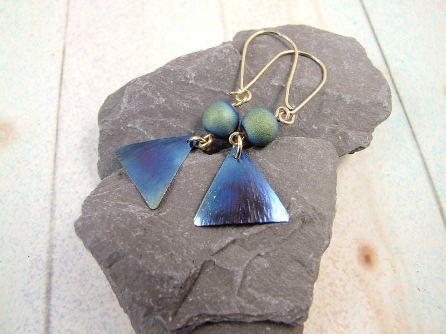 Earrings, Anodised Titanium, Triangle Droppers with Druzy Agate & 14ct Goldfill 