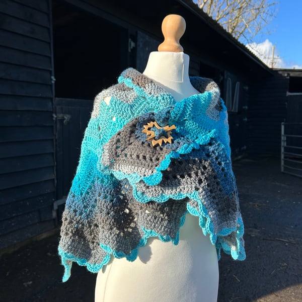 Half Star Crescent Lace Shawl Wrap in Blues and Turquoise