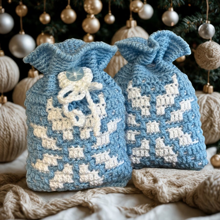 Crochet Drawstring Christmas Gift Bag - Pouch, Blue With White Sparkly Snowflake