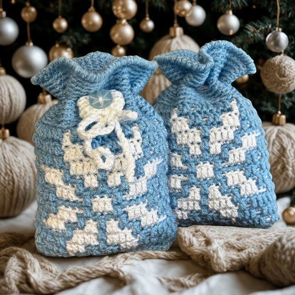 Crochet Drawstring Christmas Gift Bag - Pouch, Blue With White Sparkly Snowflake