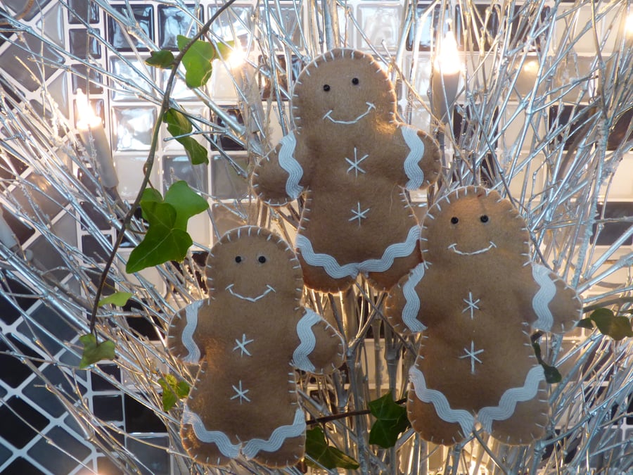 Felt Gingerbread Man Tree Decorations White Ribbon FREE POST
