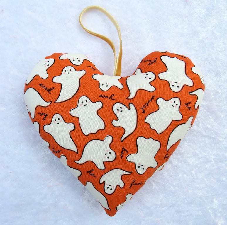 Heart decoration, ghosts, fabric heart
