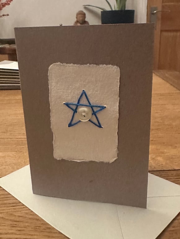 Embroidered star card with repurposed button