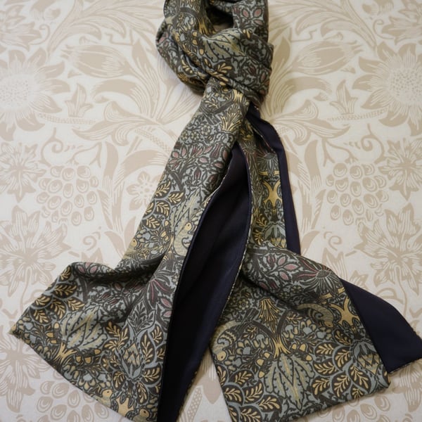 William Morris Scarf Dove and Rose Brown