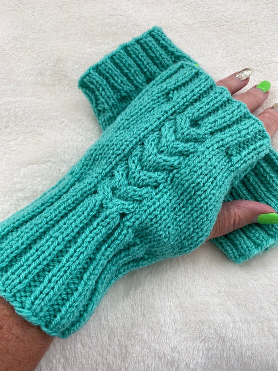 Ladies Fingerless Gloves