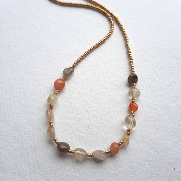 Agate gemstone and glass beaded necklace, 16 to 18 inches