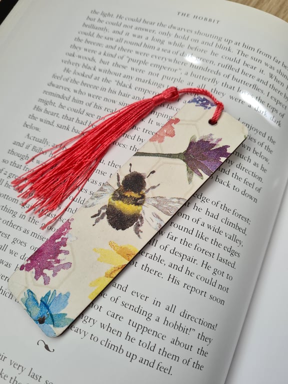 Wooden bookmark bee and flower decoupage design with tassel